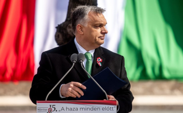 Orbán Viktor a Magyar Nemzeti Múzeumnál mond ünnepi beszédet